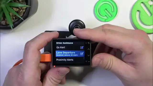 Video thumbnail for How to Enable or Disable the Lane Departure Function on Garmin DashCam 57