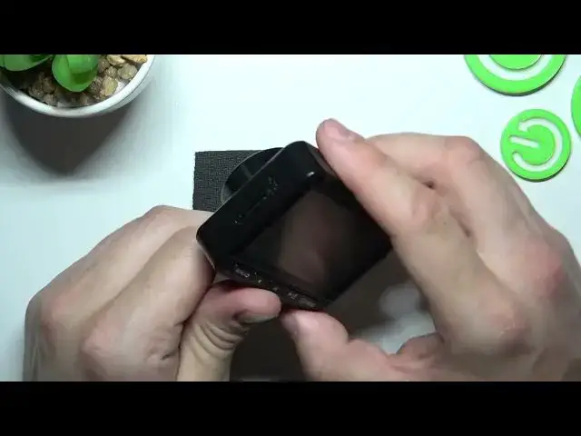 'Video thumbnail for Unleash Unlimited Storage: The Ultimate Guide to SD Card Insertion on Navitel R700!'