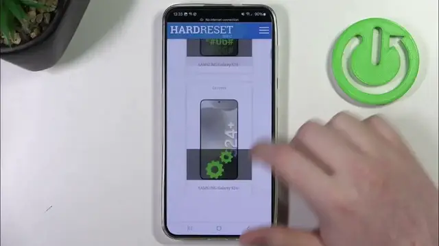 Video thumbnail for Does the Samsung Galaxy S24+ feature Gorilla Glass?