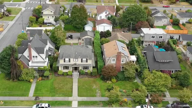 Video thumbnail for 9 Frugal Habits Of The Middle Class Millionaire