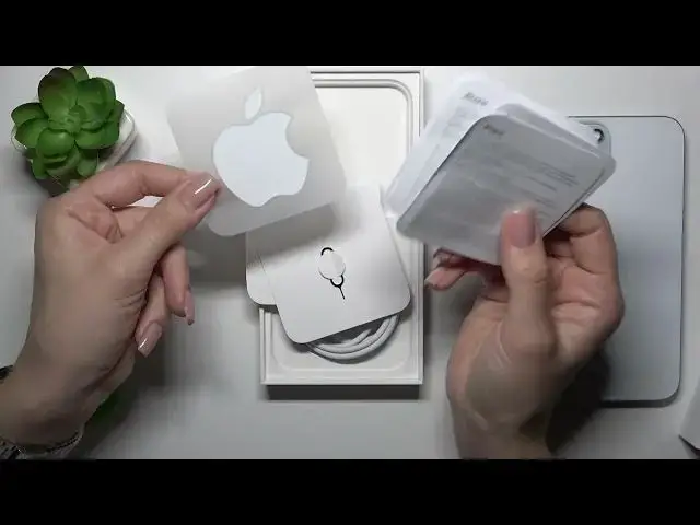 Video thumbnail for All Box Accessories for iPhone 15 Plus