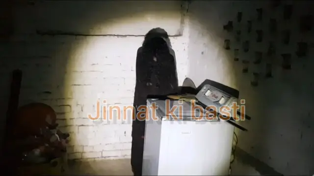 Video thumbnail for jinnat ki Basti Ghar main Roti howi Atma with Rao Shamas Ali #Ep630