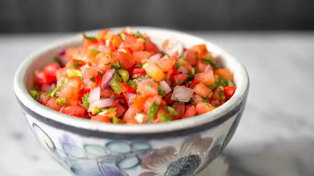 Video thumbnail for Classic Salsa Recipe