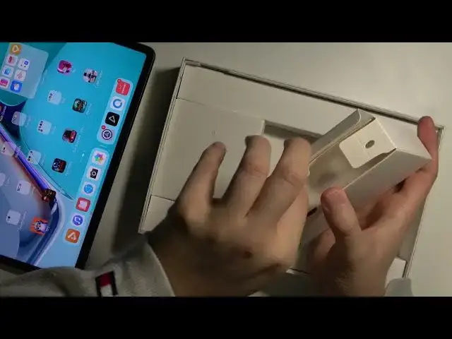 Video thumbnail for Does Huawei MatePad 11 have Wired Earphones in Box? European Distribution of Huawei Devices