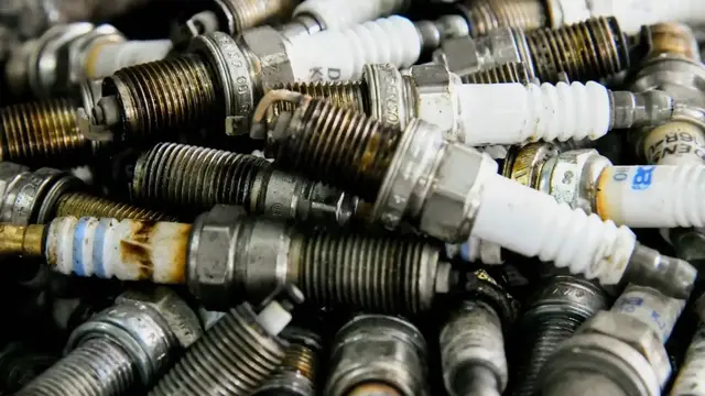'Video thumbnail for Comment Installer Un Anti-encrassement Pour Bougies D'allumage – Guide Complet - Codes OBD OBD II Codes De Panne Codes DTC Réparation'