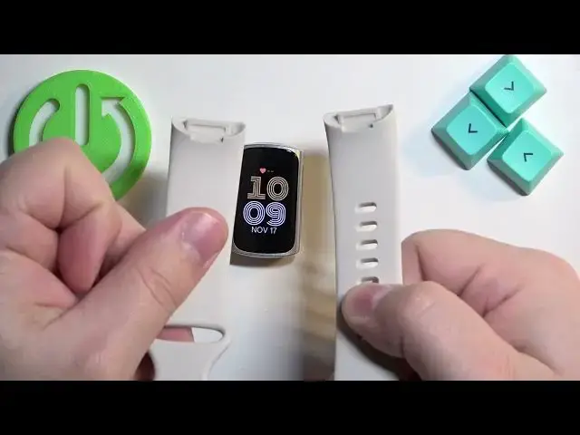 Video thumbnail for How to Change Straps on FITBIT Charge 6