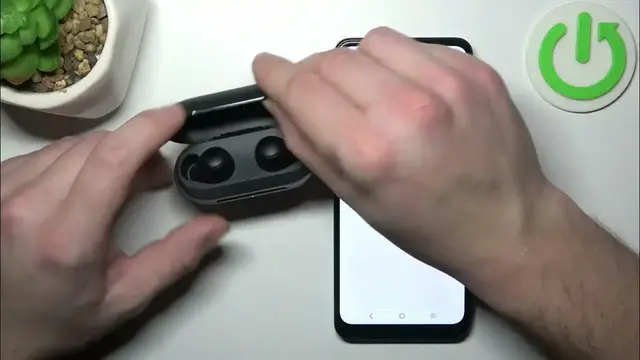 Video thumbnail for How to Perform a Soft Reset of SONY WF-C700N Earbuds - Restaring the Headphones