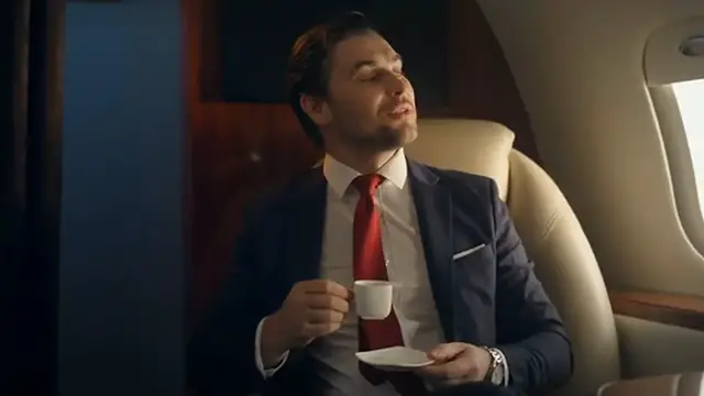 Video thumbnail for 9 Signs Someone Is FAKE RICH