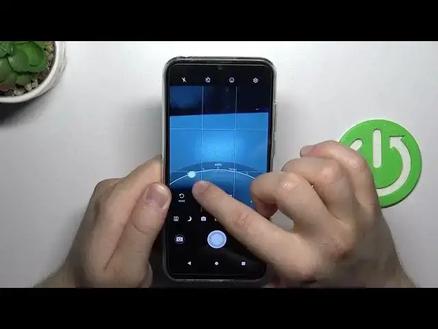 Video thumbnail for How to Manage Camera Pro Mode on Motorola Moto E6i