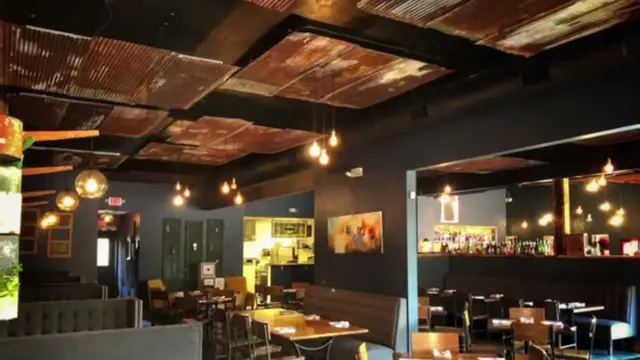 Video thumbnail for Top 10 Best Restaurants to Visit in Cleveland_ Ohio _ USA - English(720P_60FPS)