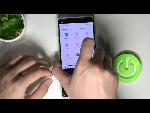Video thumbnail for MOTOROLA Edge 20 – Find Torch Option and Activate Flashlight
