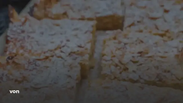 Video thumbnail for SAFTIGER APFELKUCHEN VOM BLECH – NACH OMAS REZEPT!