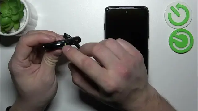 Video thumbnail for How to Soft Reset Your Plantronics Voyager V5200 for Better Performance