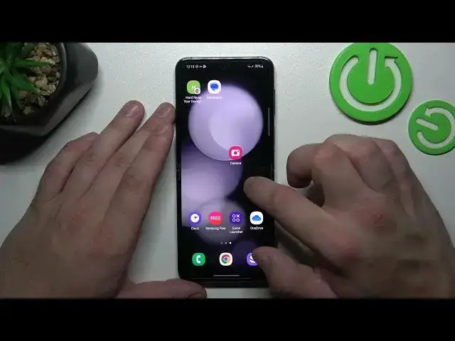 'Video thumbnail for How to Remove / Restore Messages Icon from / to the Home Screen on Samsung Galaxy Z Flip 5'