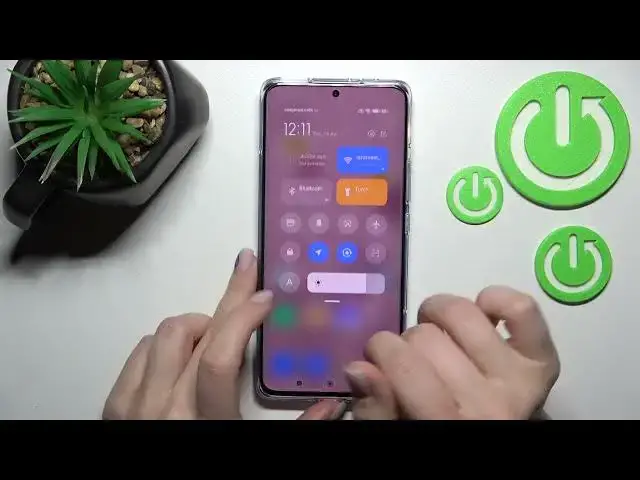 'Video thumbnail for How to Activate Flashlight on Xiaomi 12 Pro - Switch On Torch'