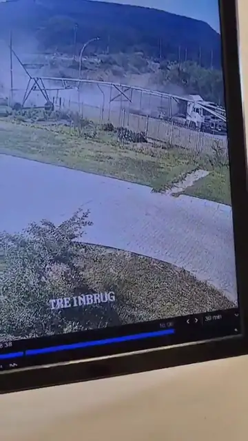 Video thumbnail for Fatal Truck Accident on N10 in Cradock Leaves One Dead, Driver Absconds