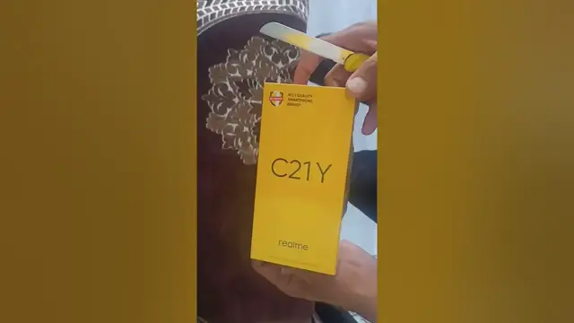 'Video thumbnail for Realme C21Y Unboxing: Budget Smartphone 4/64 GB Under ₹7000! 😱'
