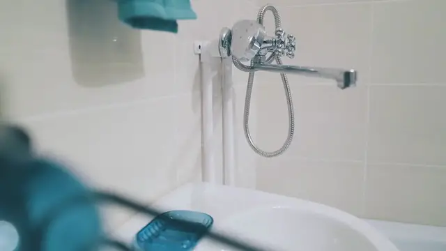 Video thumbnail for Bathroom Storage Hacks