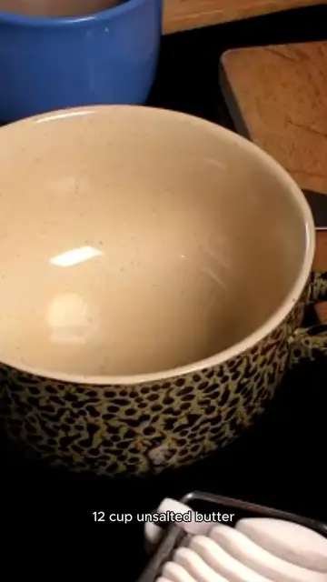 Video thumbnail for empanada dough recipe