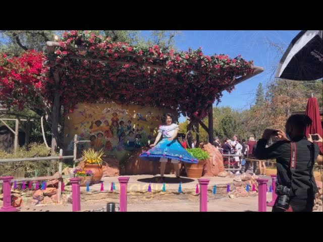 Video thumbnail for Mirabel in Frontierland at Disneyland