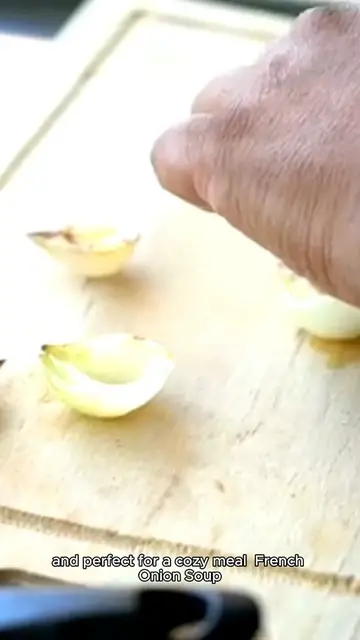 Video thumbnail for onion soup recipe