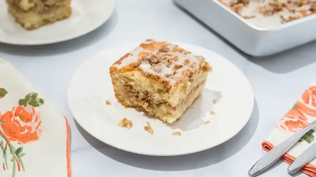 Video thumbnail for This Starbucks-Inspired Cinnamon Coffee Cake Riffs On The Original