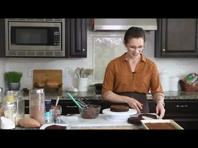 'Video thumbnail for PERFECT Triple Chocolate Cake ¦ Gluten Free & Naturally Sweetened ¦ Birthday ¦ Frosting Tutorial 720'