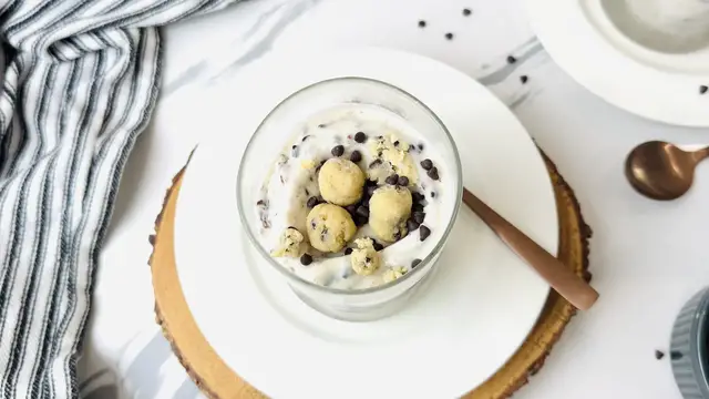 Video thumbnail for DIY Deluxe Dairy Queen Cookie Dough Blizzard Recipe