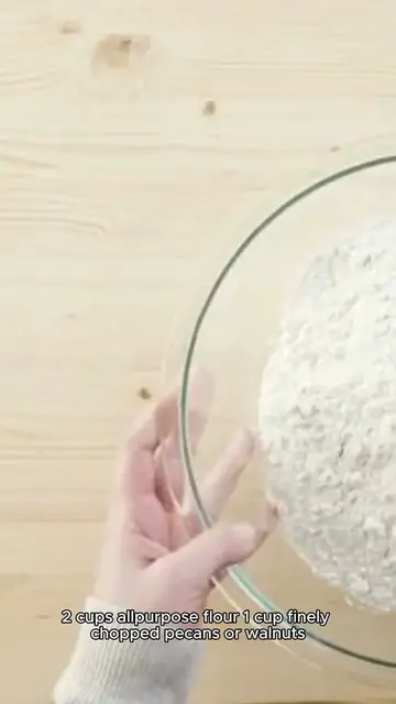 Video thumbnail for mexican wedding cookies recipe