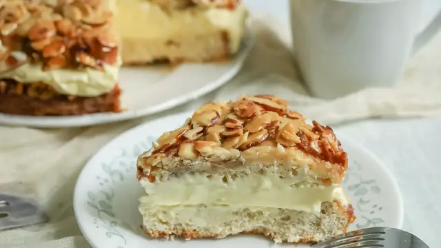 Video thumbnail for Buzz-Worthy German Bee Sting Cake (Bienenstich) Recipe