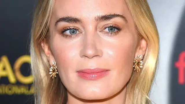 Video thumbnail for Emily Blunt Isn't Holding Back About Kissing Her Co-Stars