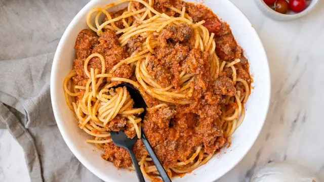 'Video thumbnail for Meatloaf-Style Spaghetti Recipe'