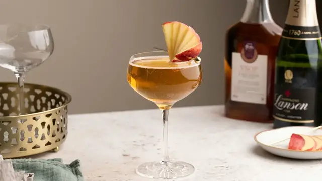 Video thumbnail for This Sparkling Apple Champagne Cocktail Is The Ultimate New Year's Eve Toast