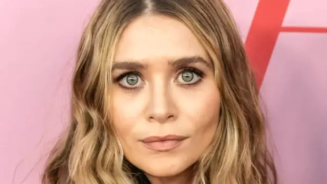 'Video thumbnail for Ashley Olsen's Transformation Is Seriously Turning Heads'