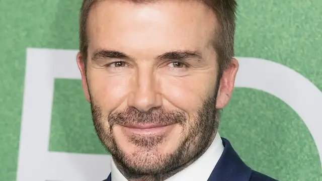 Video thumbnail for Tragic Details About David Beckham That Will Break Your Heart