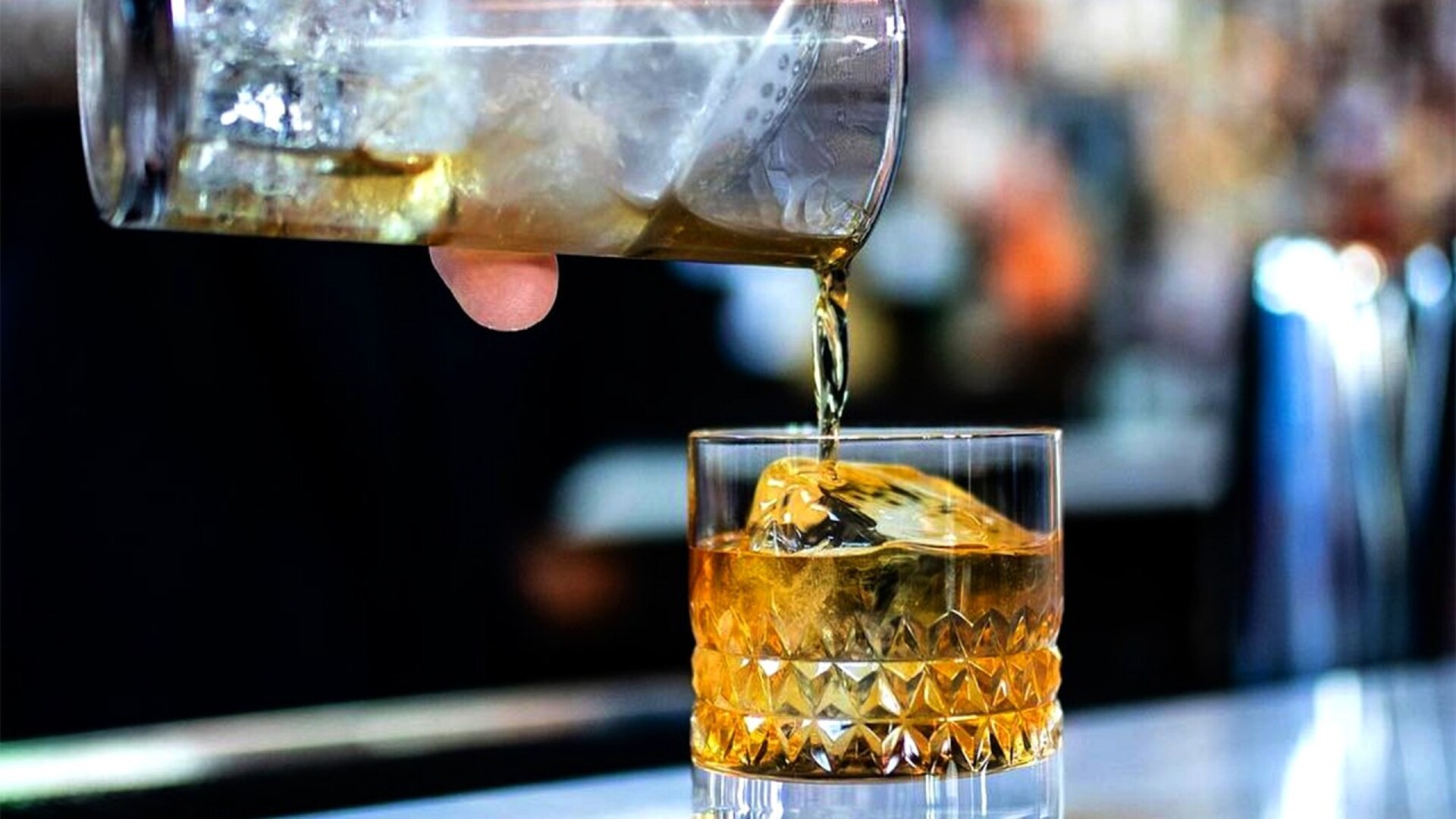 Video thumbnail for The Absolute Best Place To Grab Cocktails In Every State
