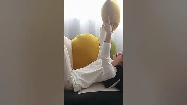 Video thumbnail for Comfortable Living Room Seating | Versatile Bean Bag Sofa #shorts