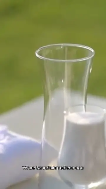 Video thumbnail for White sangria recipe