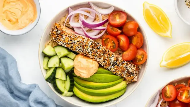 Video thumbnail for Everything Bagel Salmon Bowl With Sriracha Cream Cheese Recipe