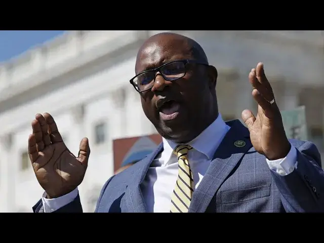 Video thumbnail for BREAKING: Democrat Who Pulled Fire Alarm Learns Fate - The House Has Voted