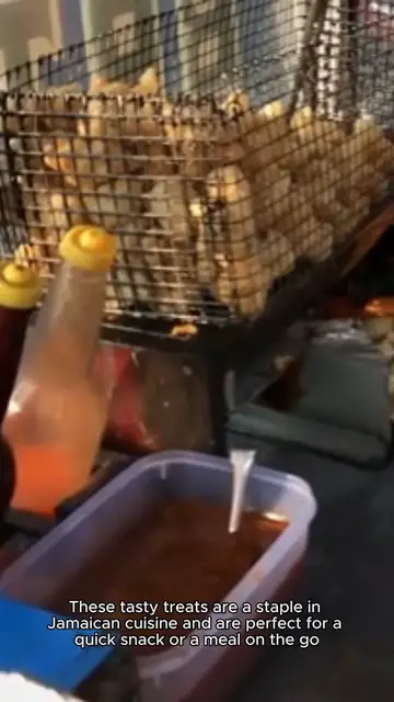 Video thumbnail for jamaican patty recipe