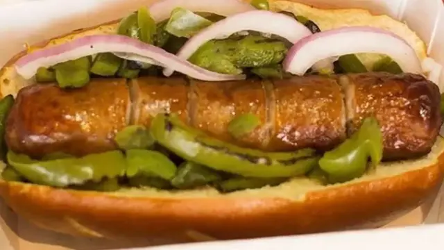 Video thumbnail for Regional Fast Food Chains You Should Try Before You Die