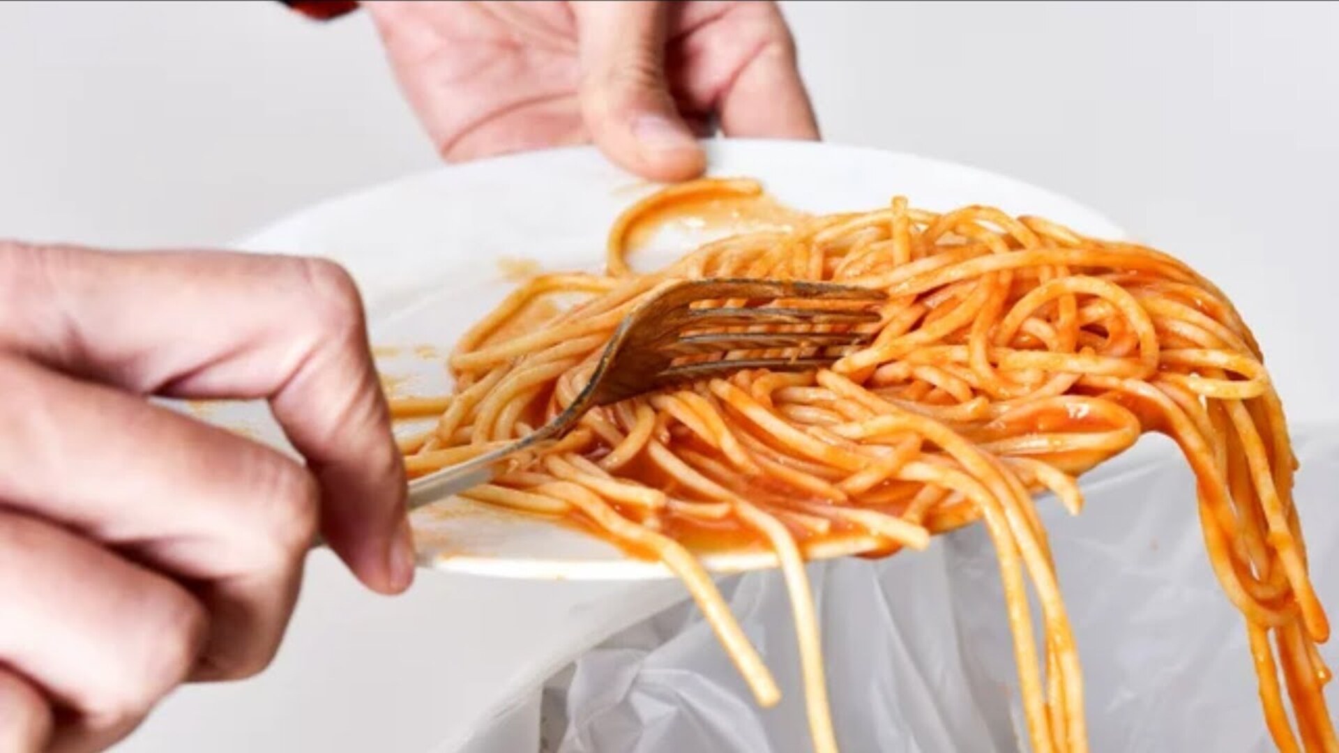 Video thumbnail for Throw Away Pasta Immediately If You Notice This