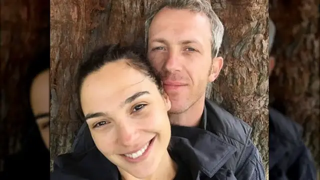 'Video thumbnail for Celebs Who Married Completely Regular People'