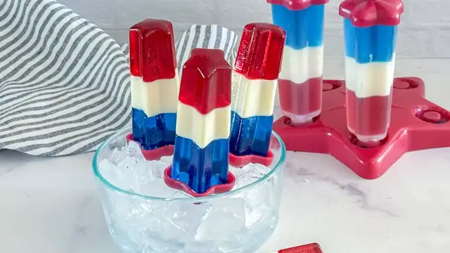 'Video thumbnail for Our Rocket Pop-Style Jell-O Recipe Is The Ultimate Labor Day Treat'