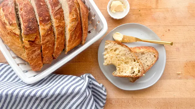 Video thumbnail for Dutch Oven No-Knead Bread Recipe