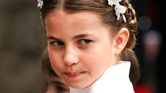 Video thumbnail for Princess Charlotte Balcony Moments That Got People Talking
