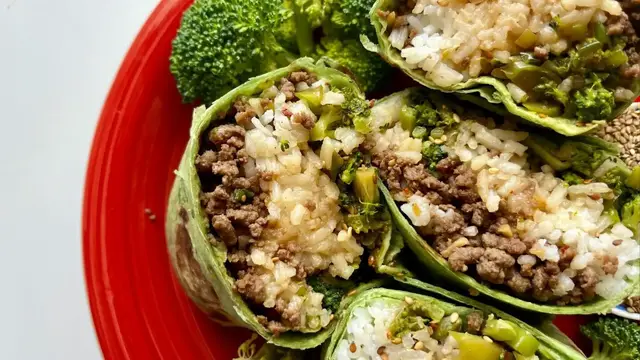 Video thumbnail for Sesame Beef And Broccoli Wraps Recipe