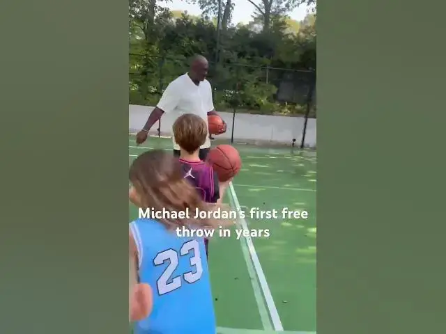 Video thumbnail for The free throw Michael Jordan shot at the house he rented out at the Ryder Cup. #MichaelJordan