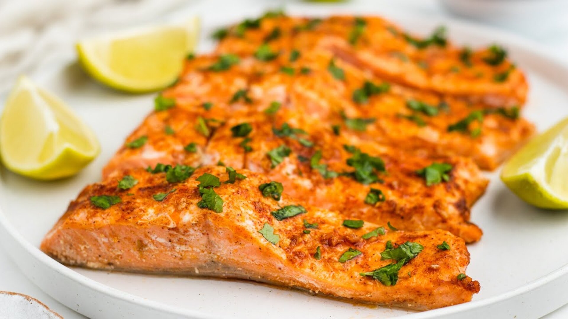 Video thumbnail for Baked Trout With Sweet Chili Sauce Recipe
